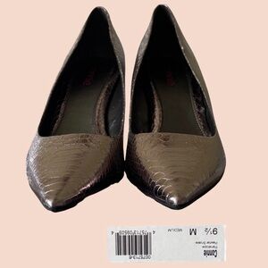 NEW- Connie Snakeskin Pattern Brown Heels